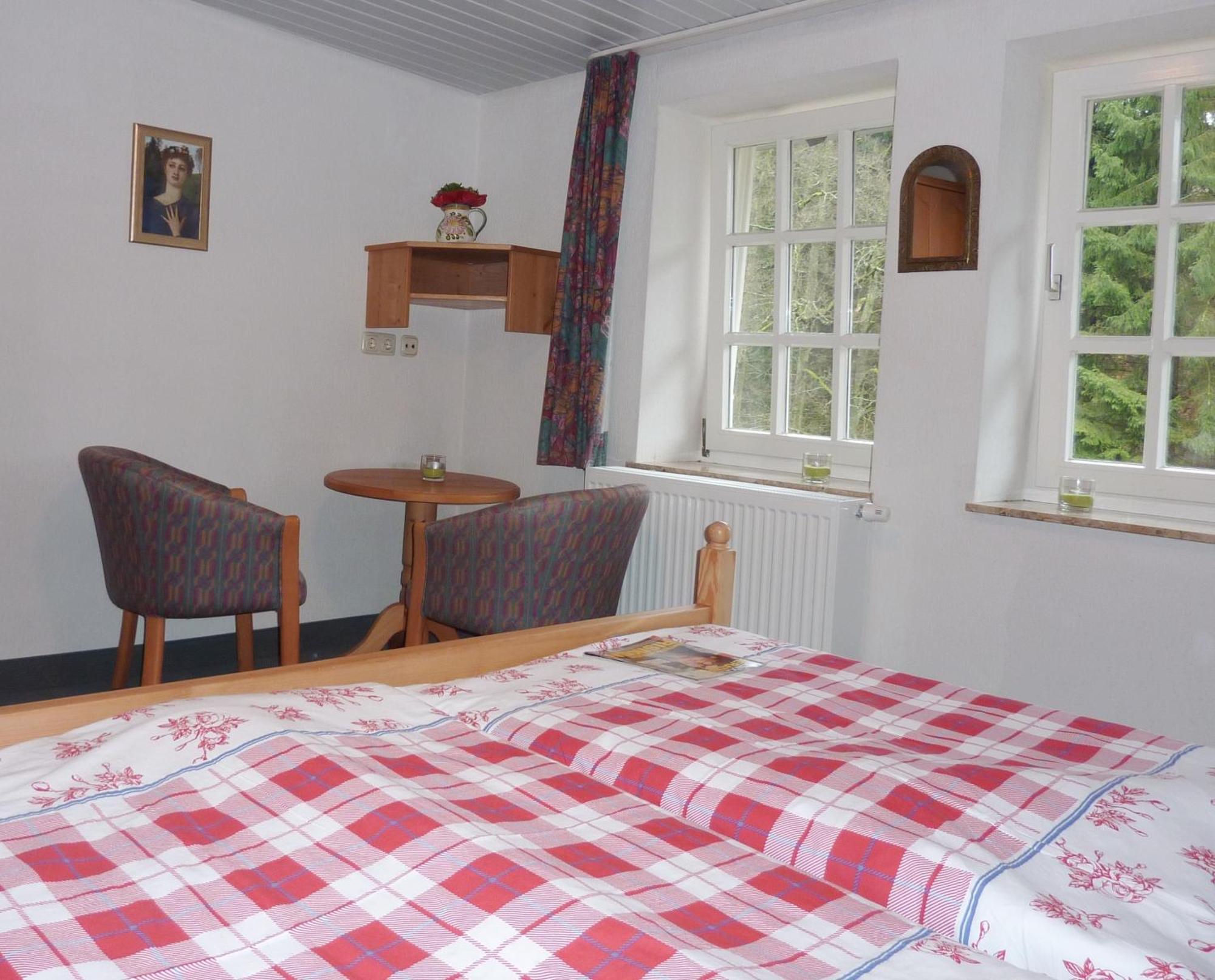 Hof Guttels Waldgasthof Ferienpension Rotenburg an der Fulda Bilik gambar