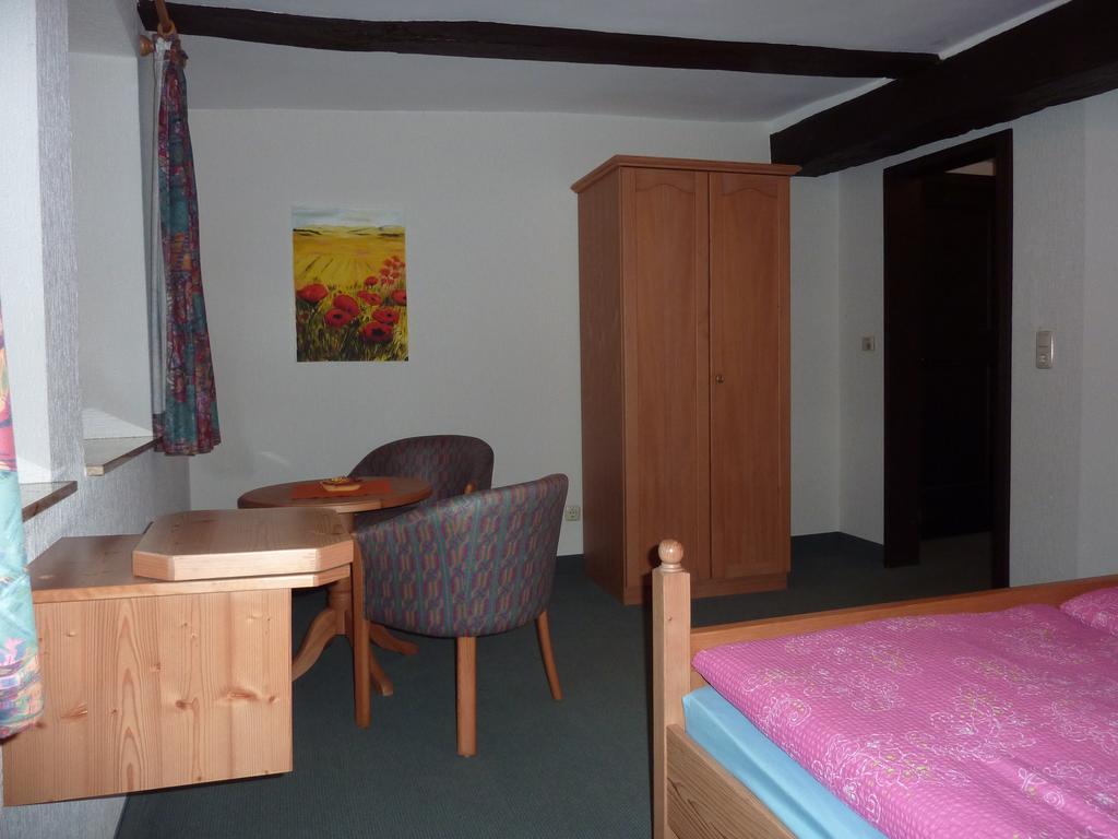 Hof Guttels Waldgasthof Ferienpension Rotenburg an der Fulda Luaran gambar