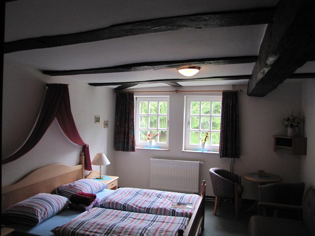 Hof Guttels Waldgasthof Ferienpension Rotenburg an der Fulda Luaran gambar