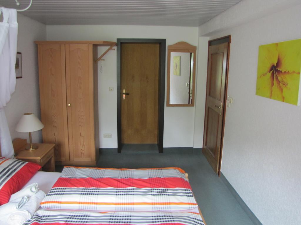 Hof Guttels Waldgasthof Ferienpension Rotenburg an der Fulda Luaran gambar